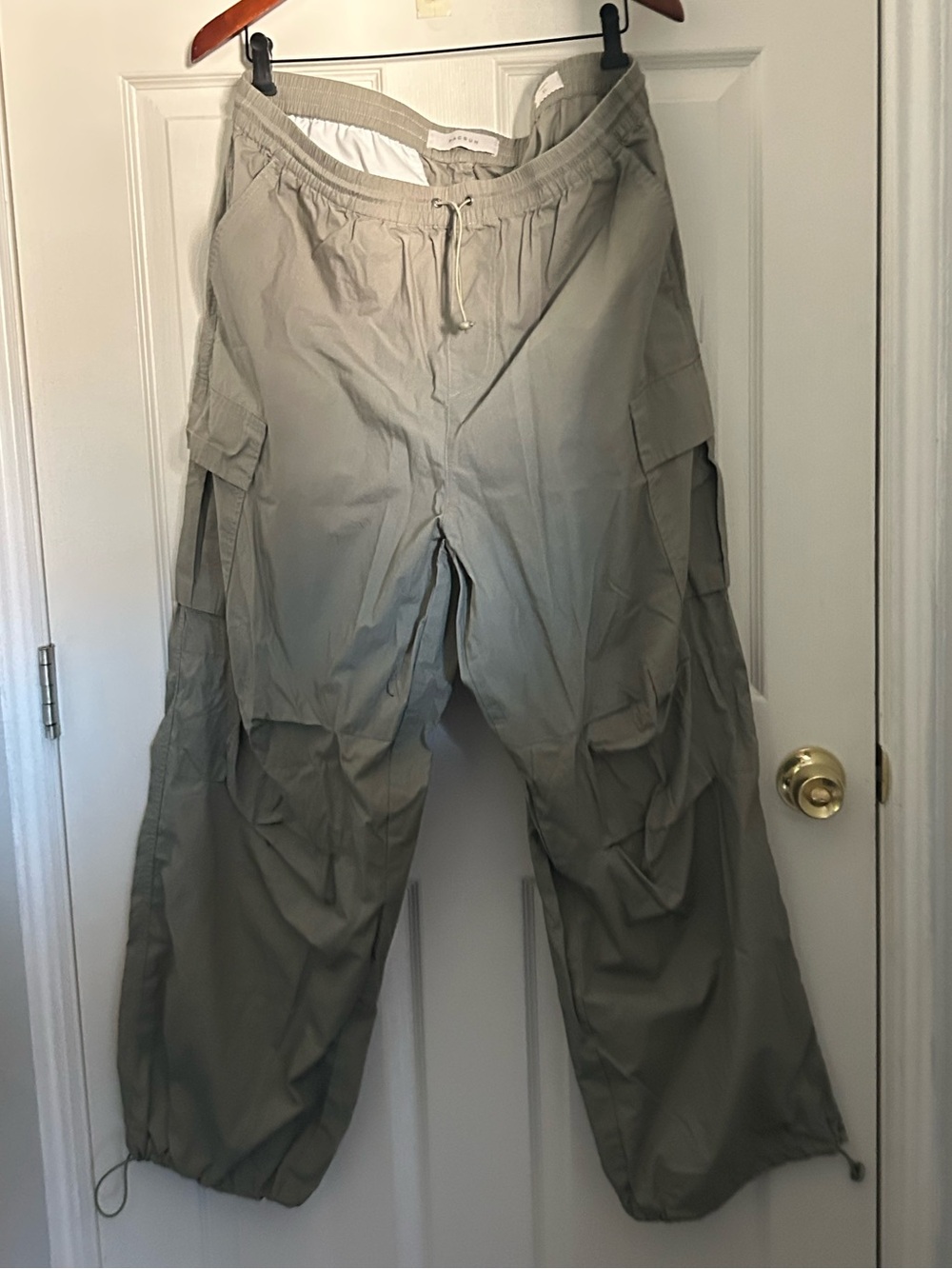 PacSun Men's Cargo Pants in Light Green